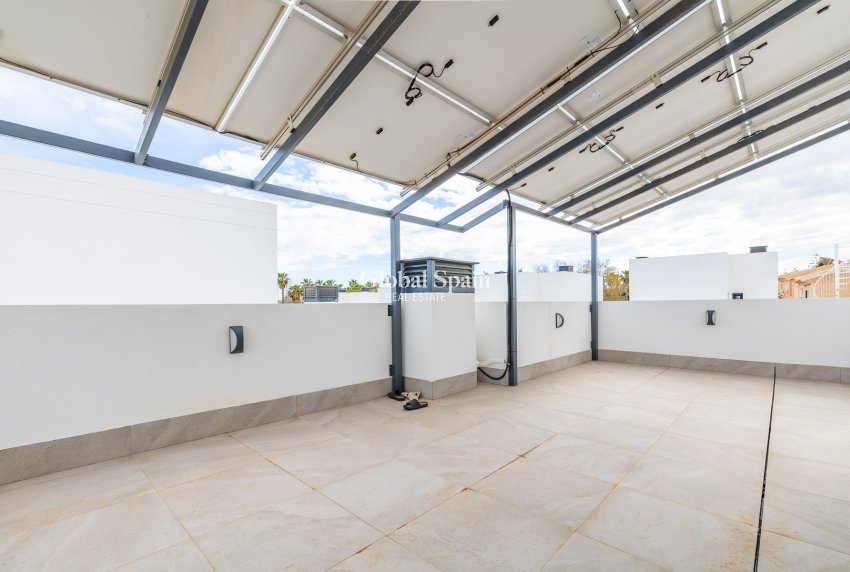 Wiederverkauf - Villa -
TORREVIEJA - LOS BALCONES - LOS ALTOS