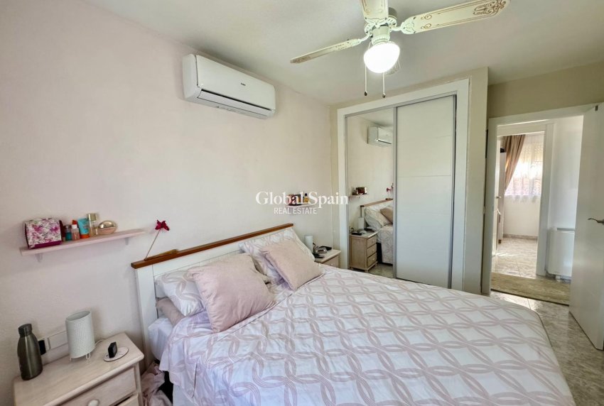 Wiederverkauf - Villa -
TORREVIEJA - LOS BALCONES - LOS ALTOS