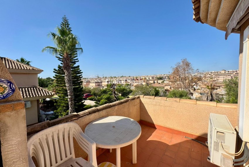 Wiederverkauf - Villa -
TORREVIEJA - LOS BALCONES - LOS ALTOS