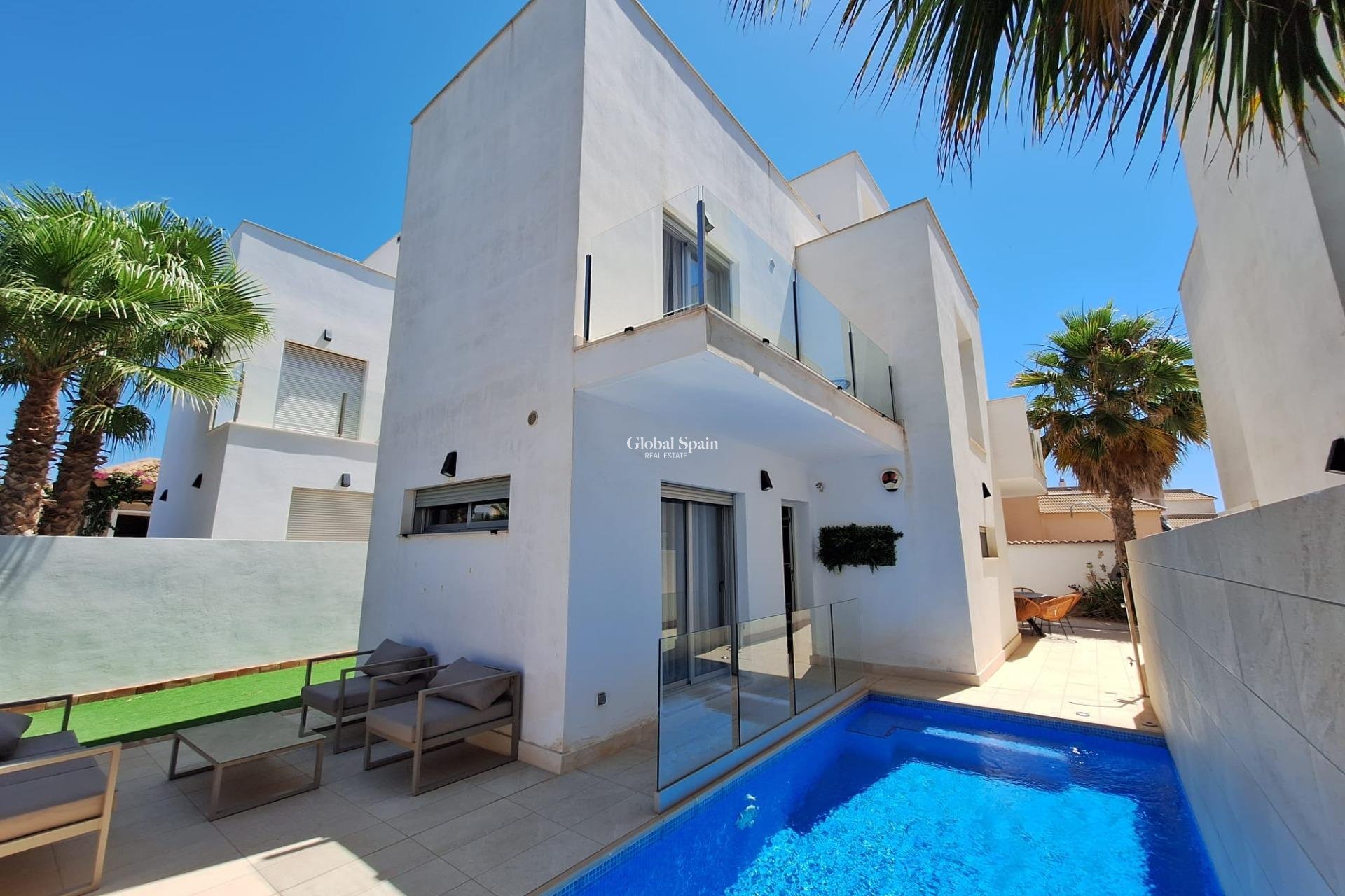 Wiederverkauf - VILLA -
TORREVIEJA - Los Frutales