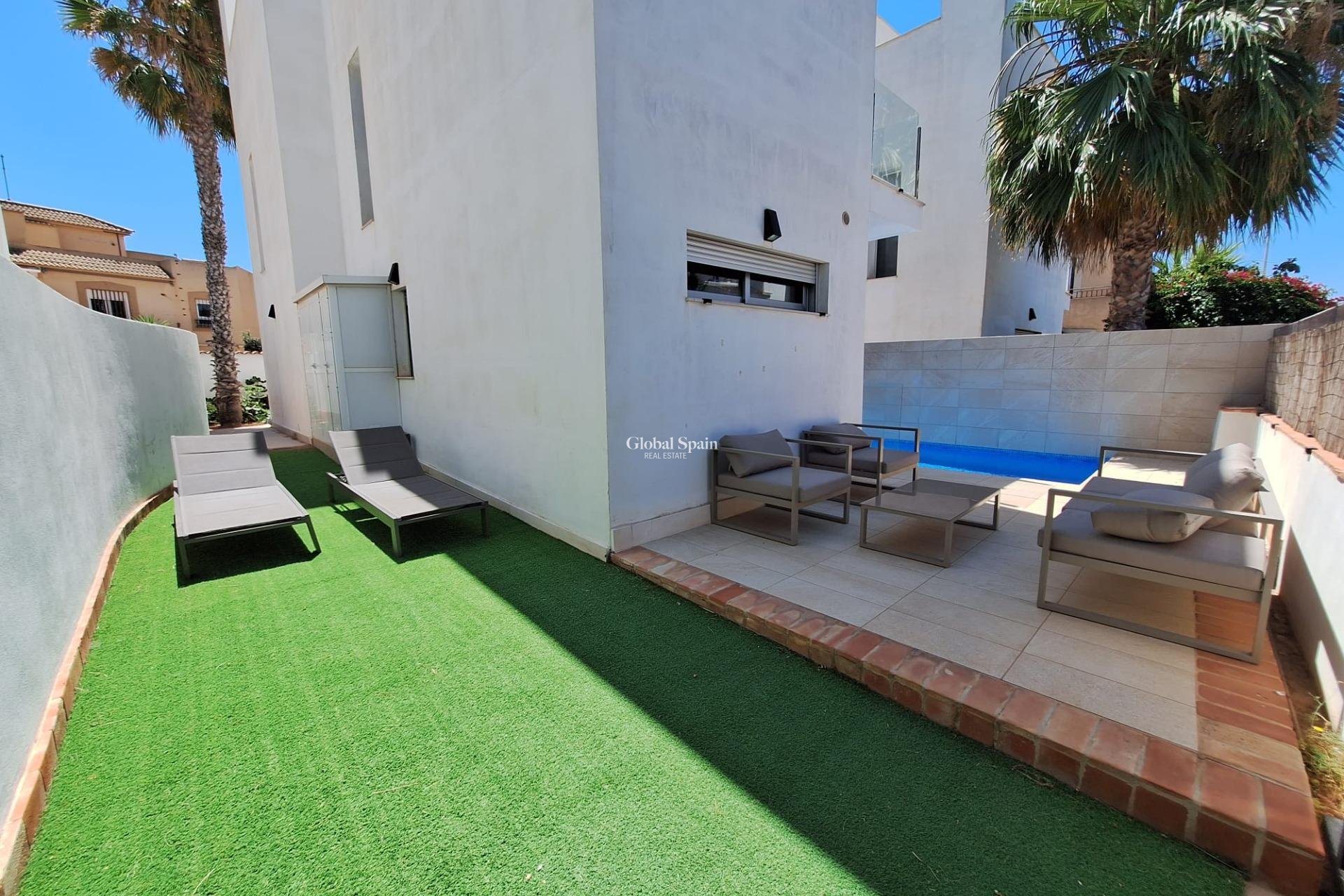 Wiederverkauf - VILLA -
TORREVIEJA - Los Frutales