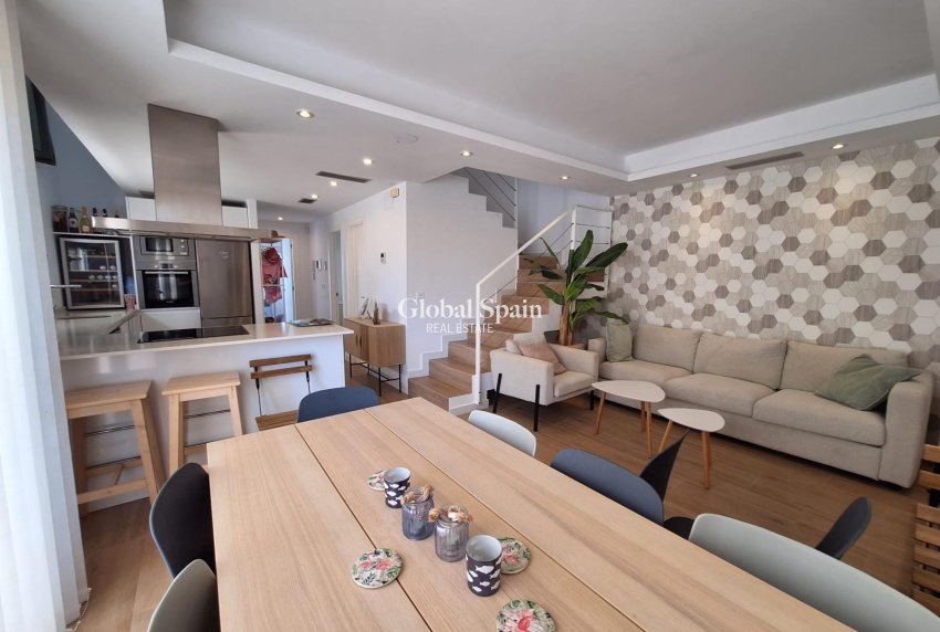 Wiederverkauf - VILLA -
TORREVIEJA - Los Frutales