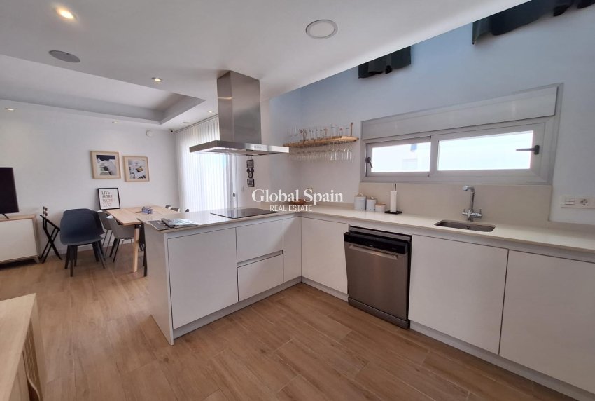 Wiederverkauf - VILLA -
TORREVIEJA - Los Frutales