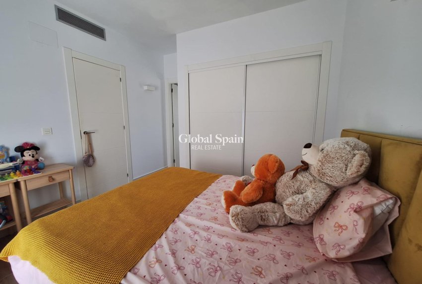 Wiederverkauf - VILLA -
TORREVIEJA - Los Frutales