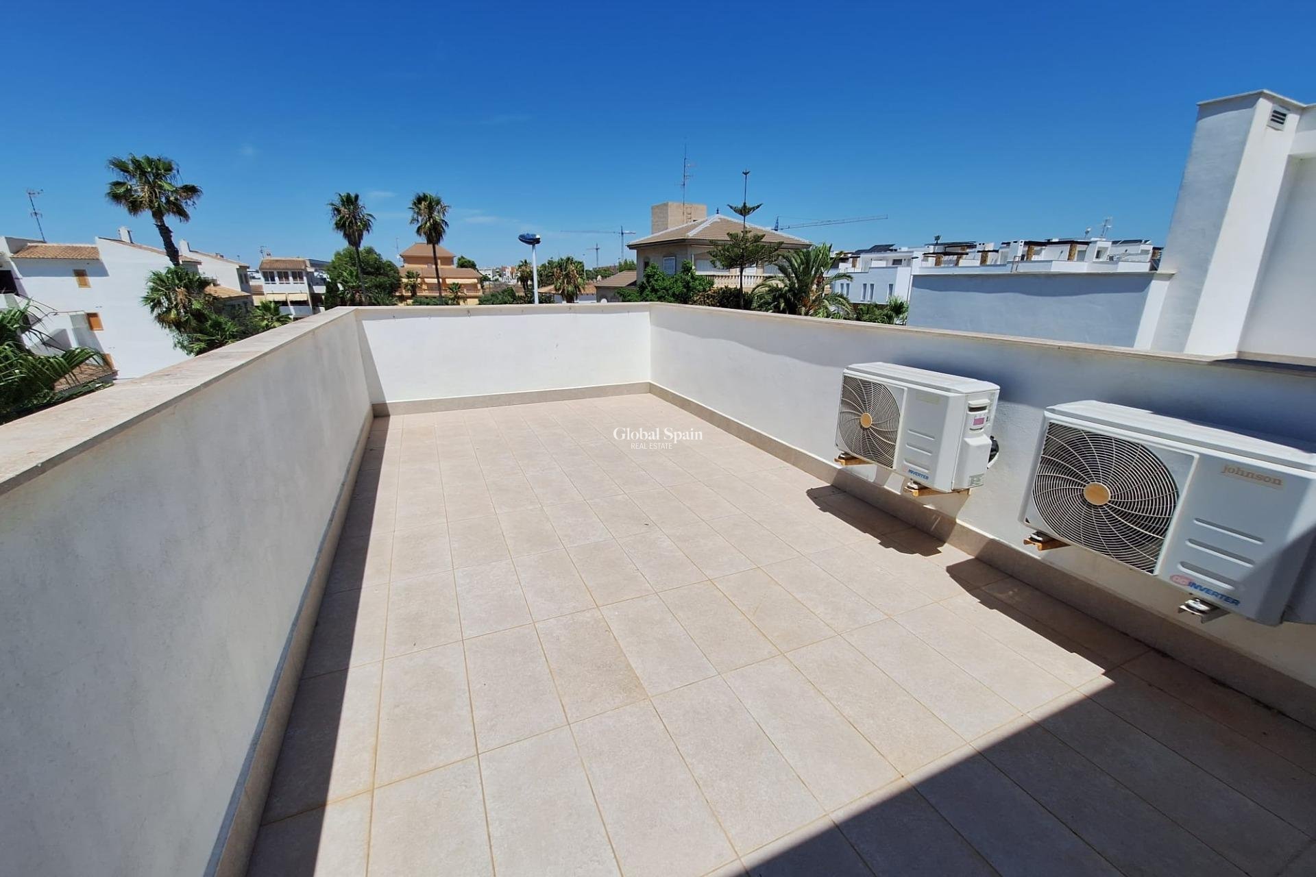Wiederverkauf - VILLA -
TORREVIEJA - Los Frutales