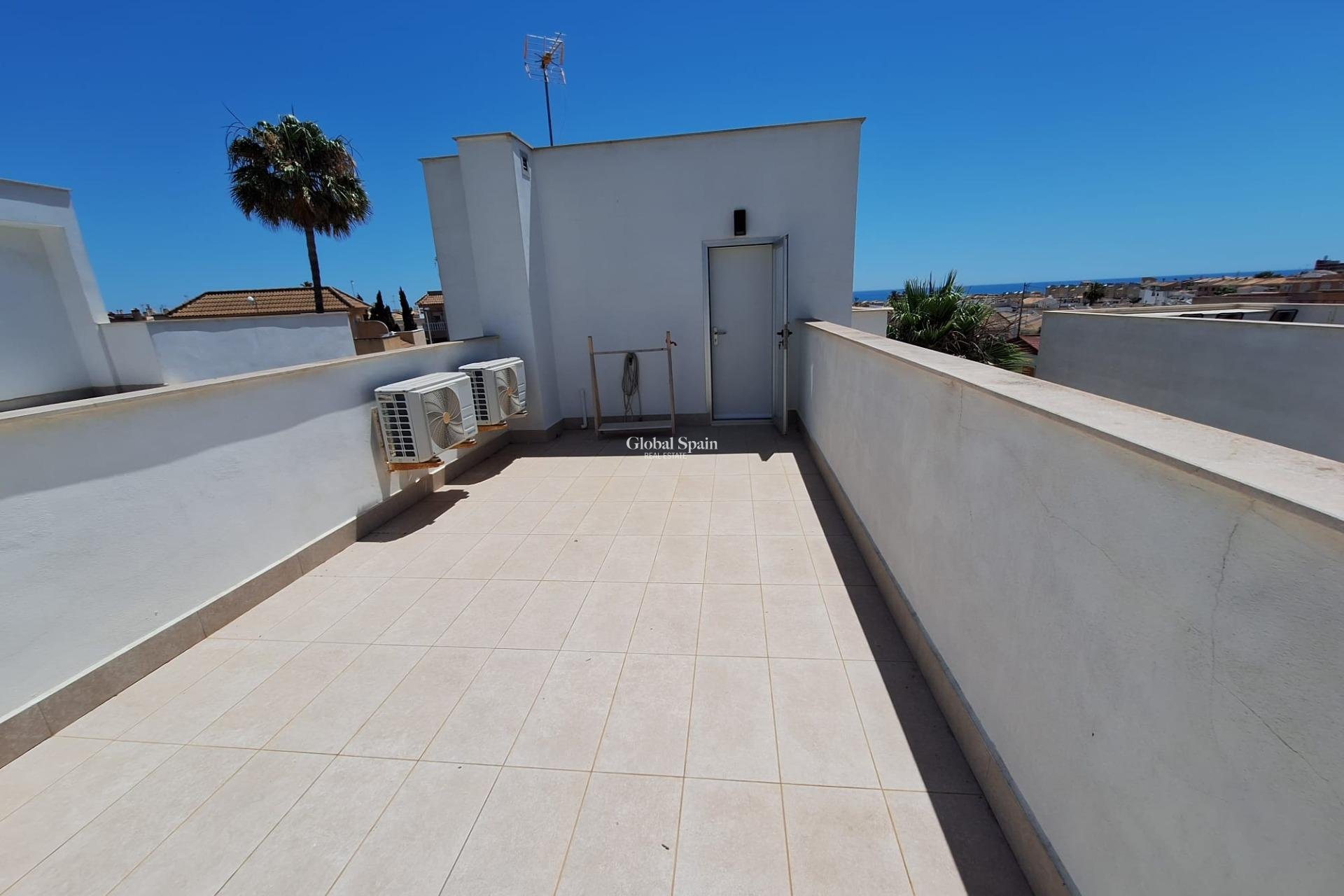 Wiederverkauf - VILLA -
TORREVIEJA - Los Frutales