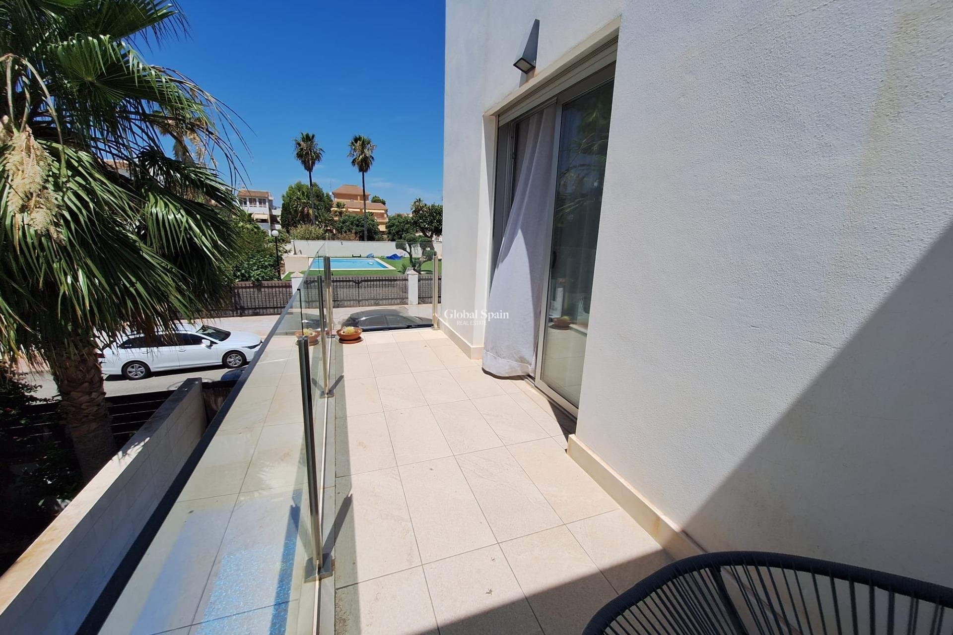 Wiederverkauf - VILLA -
TORREVIEJA - Los Frutales