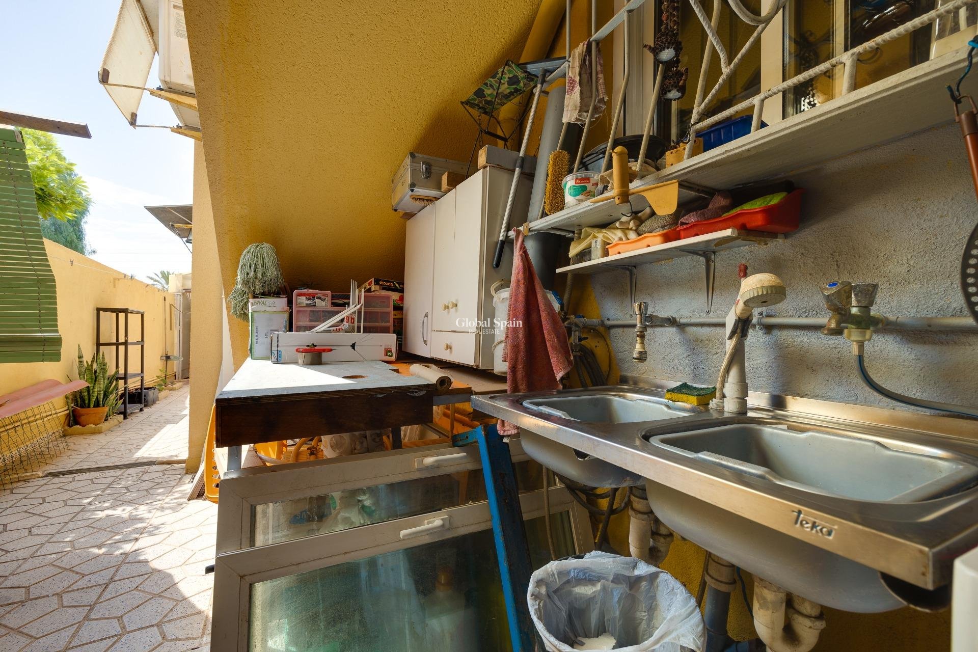 Wiederverkauf - VILLA -
TORREVIEJA - Playa de los Locos