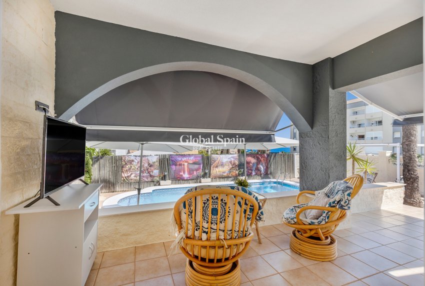 Wiederverkauf - Villa -
TORREVIEJA - Rocio del Mar