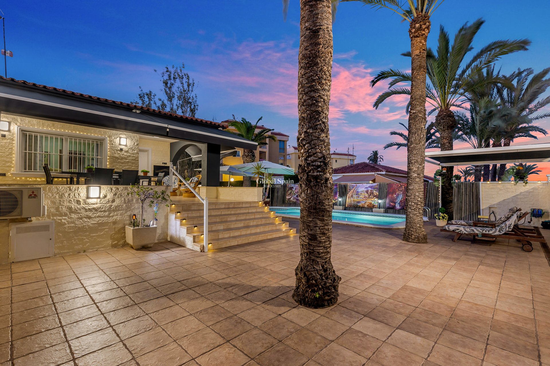 Wiederverkauf - Villa -
TORREVIEJA - Rocio del Mar