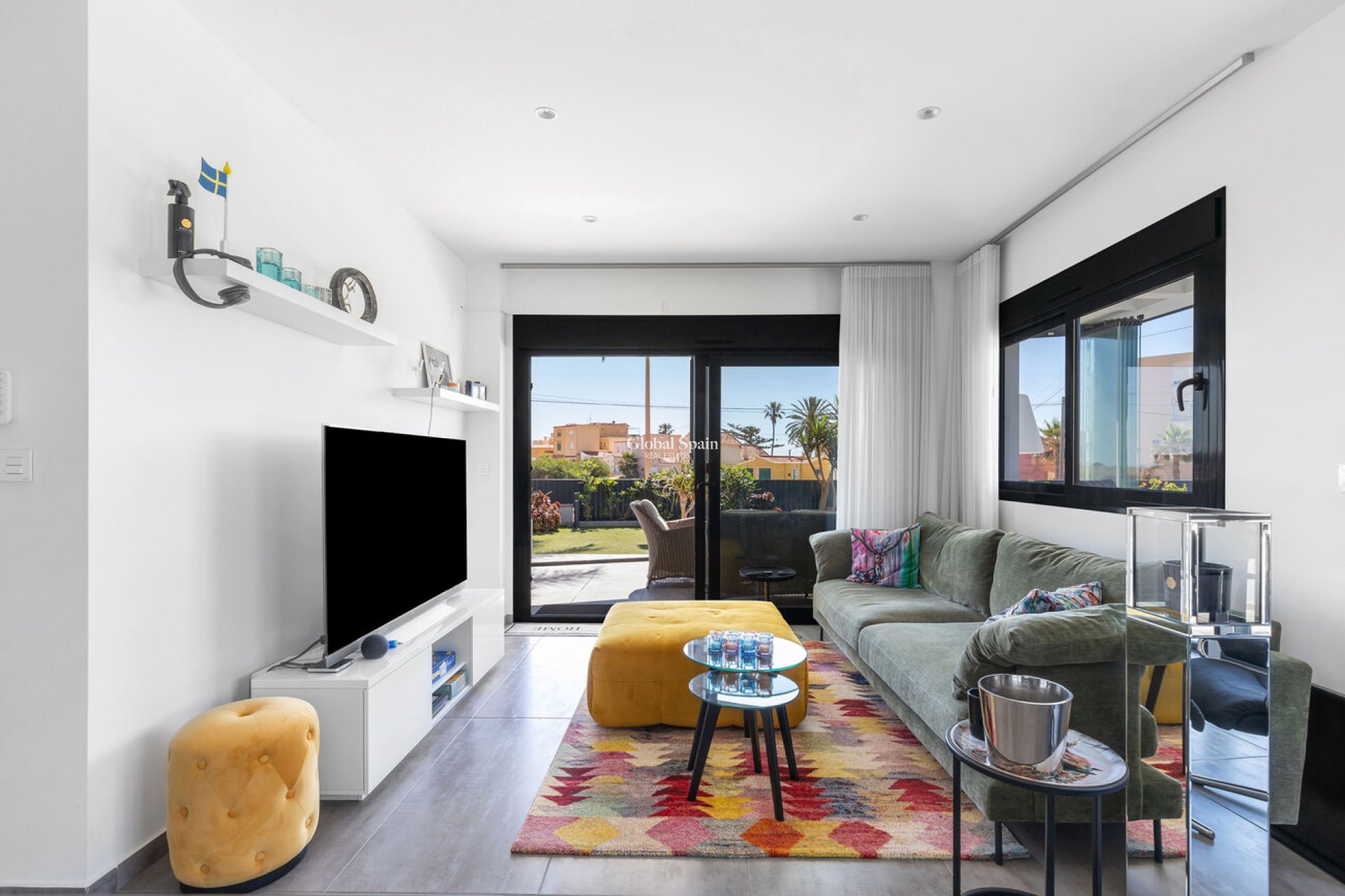 Wiederverkauf - VILLA -
TORREVIEJA - Rosaleda