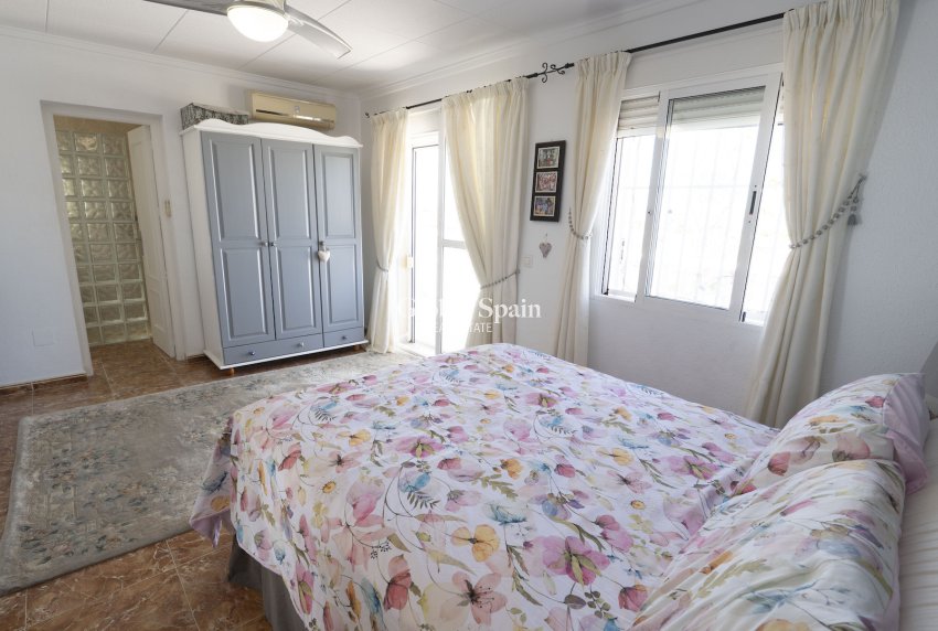 Wiederverkauf - Villa -
TORREVIEJA - San Luis