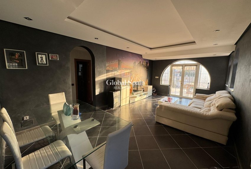 Wiederverkauf - Villa -
TORREVIEJA - San luis