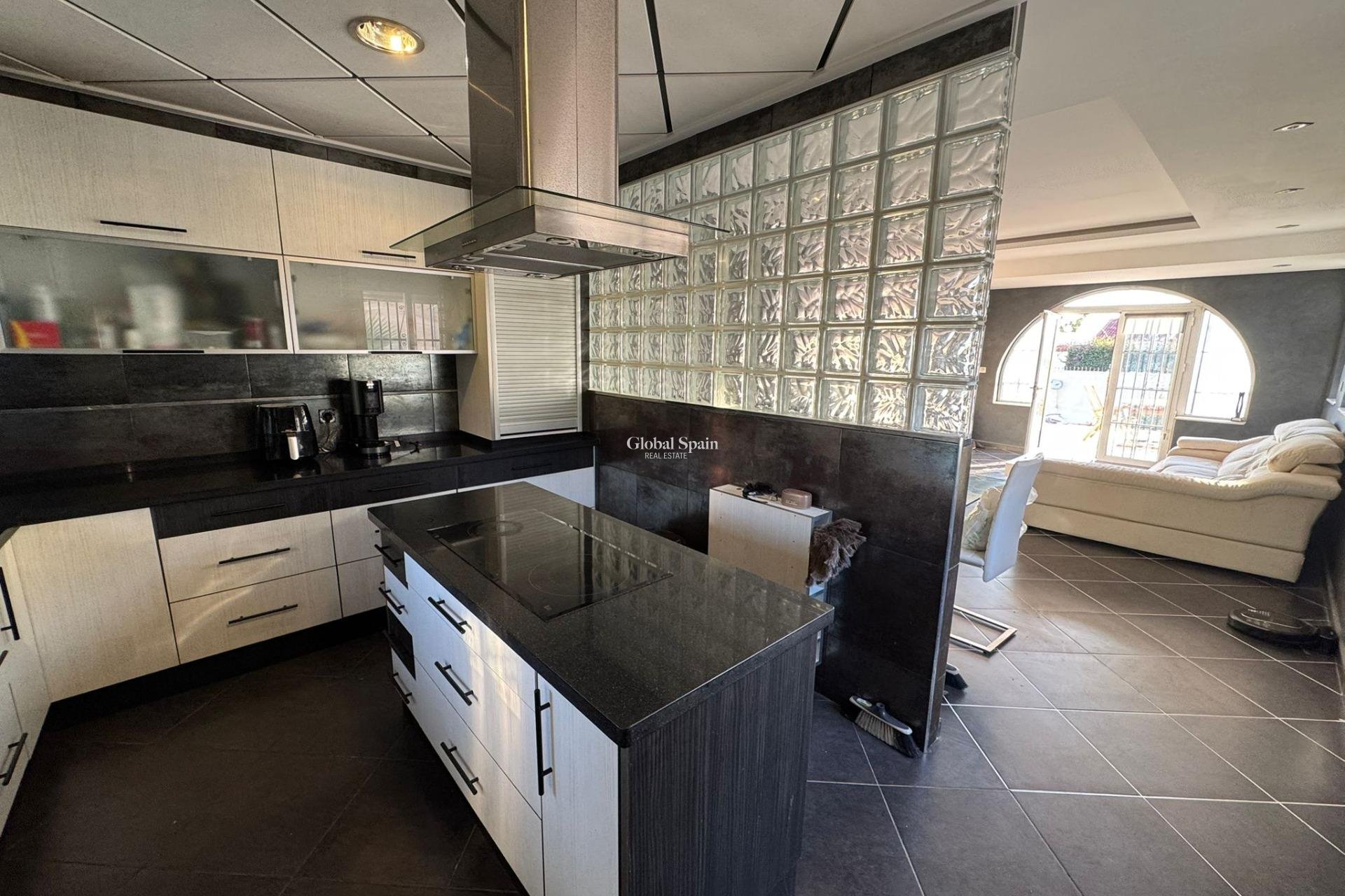 Wiederverkauf - Villa -
TORREVIEJA - San luis