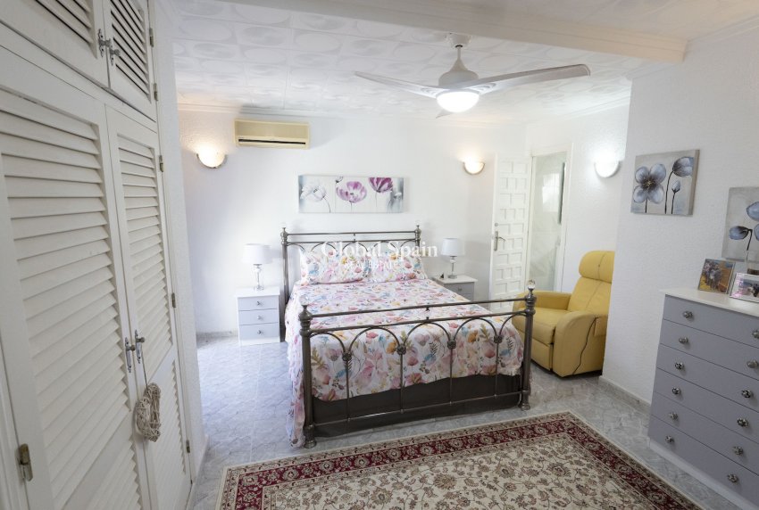 Wiederverkauf - VILLA -
TORREVIEJA - San Luis