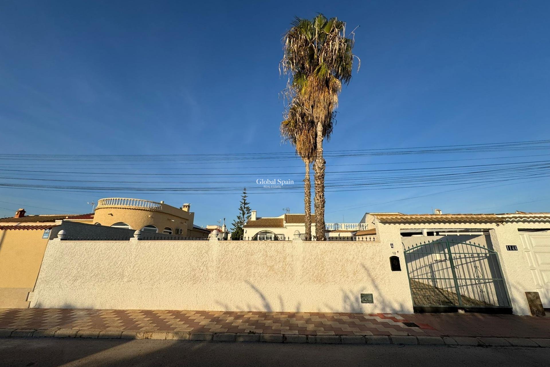 Wiederverkauf - VILLA -
TORREVIEJA - San luis