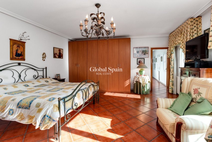 Wiederverkauf - VILLA -
TORREVIEJA - San Luis