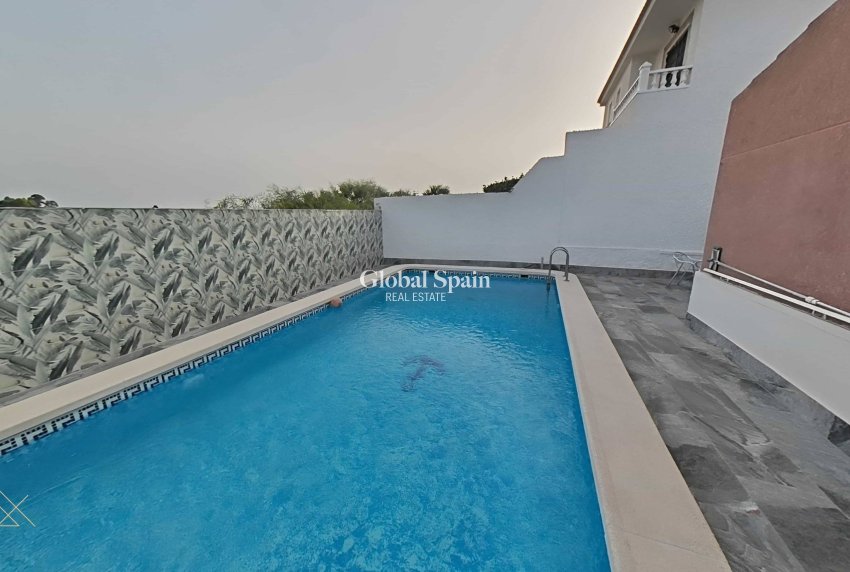 Wiederverkauf - VILLA -
TORREVIEJA - San Luis