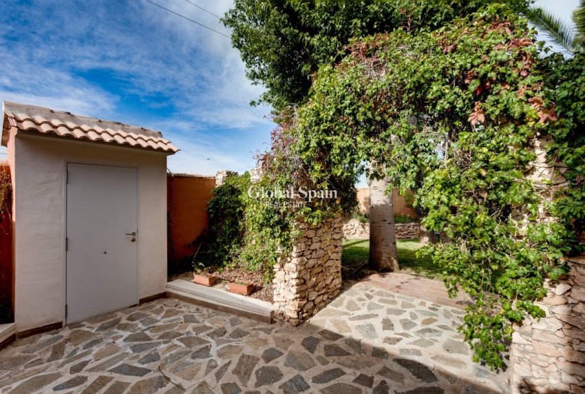 Wiederverkauf - VILLA -
TORREVIEJA - San Luis