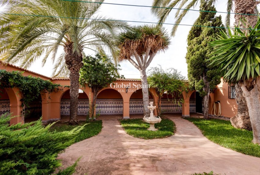 Wiederverkauf - VILLA -
TORREVIEJA - San Luis
