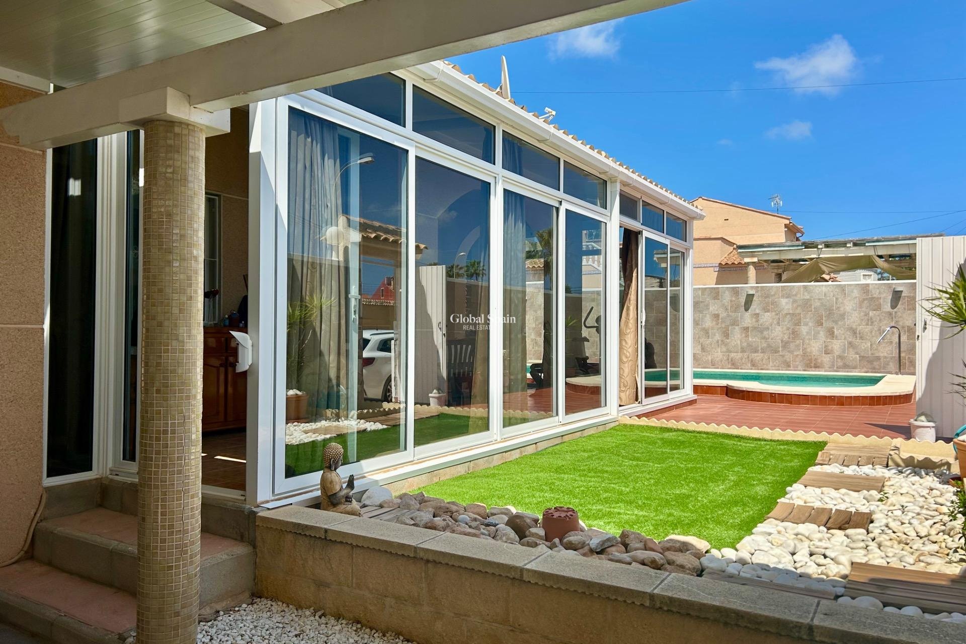 Wiederverkauf - VILLA -
TORREVIEJA - San Luis
