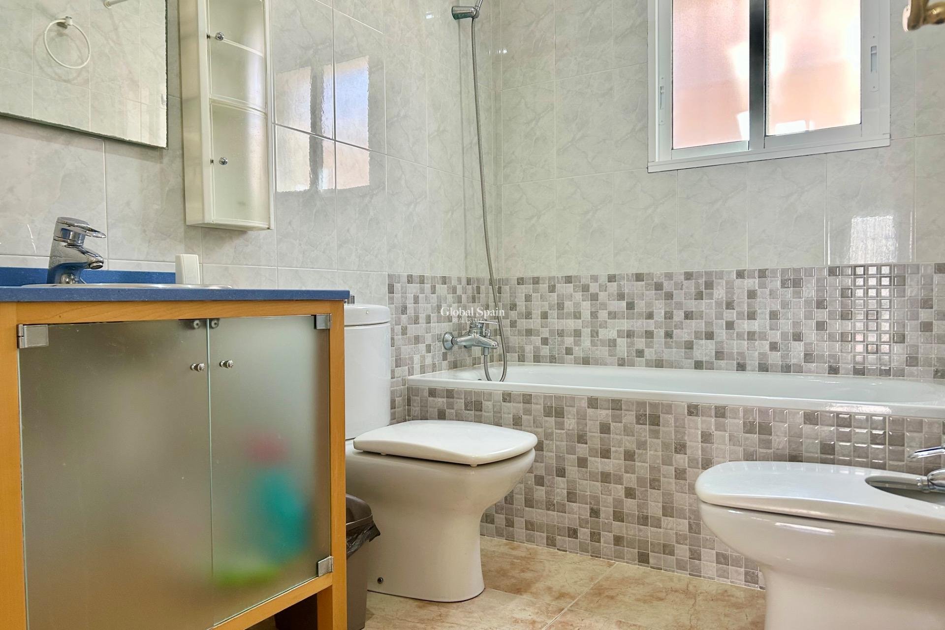 Wiederverkauf - VILLA -
TORREVIEJA - San Luis