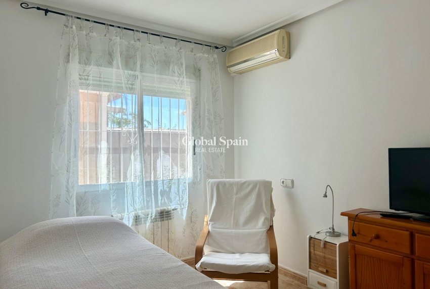 Wiederverkauf - VILLA -
TORREVIEJA - San Luis