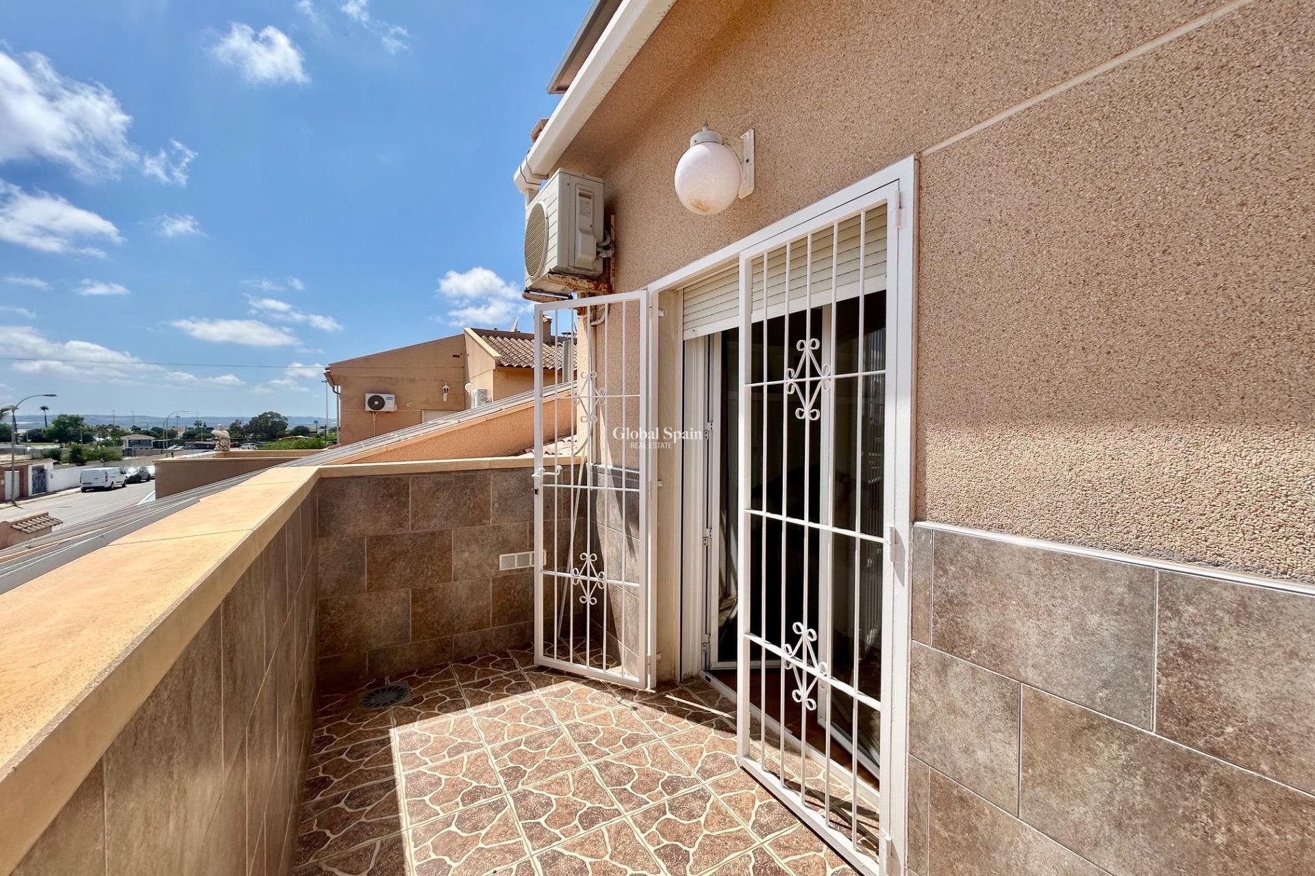 Wiederverkauf - VILLA -
TORREVIEJA - San Luis
