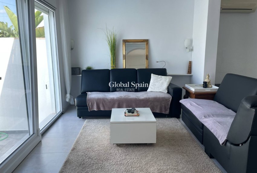 Wiederverkauf - Villa -
TORREVIEJA - San Luis