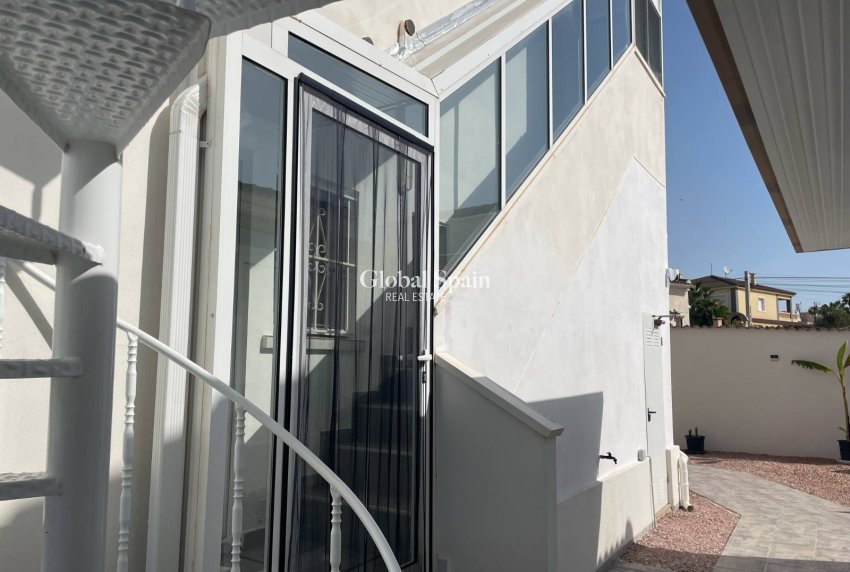 Wiederverkauf - Villa -
TORREVIEJA - San Luis