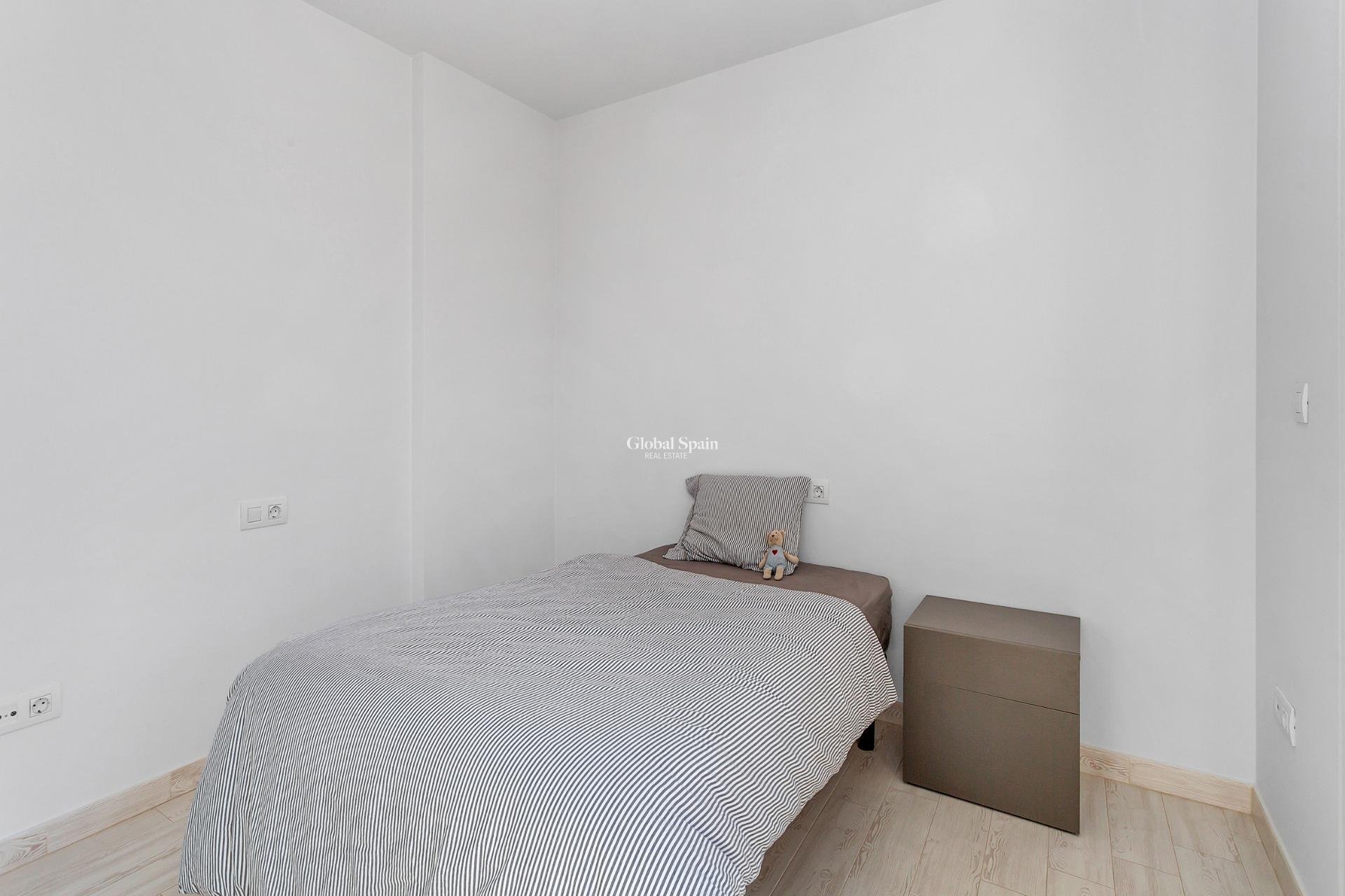 Wiederverkauf - Villa -
TORREVIEJA - Sector 25