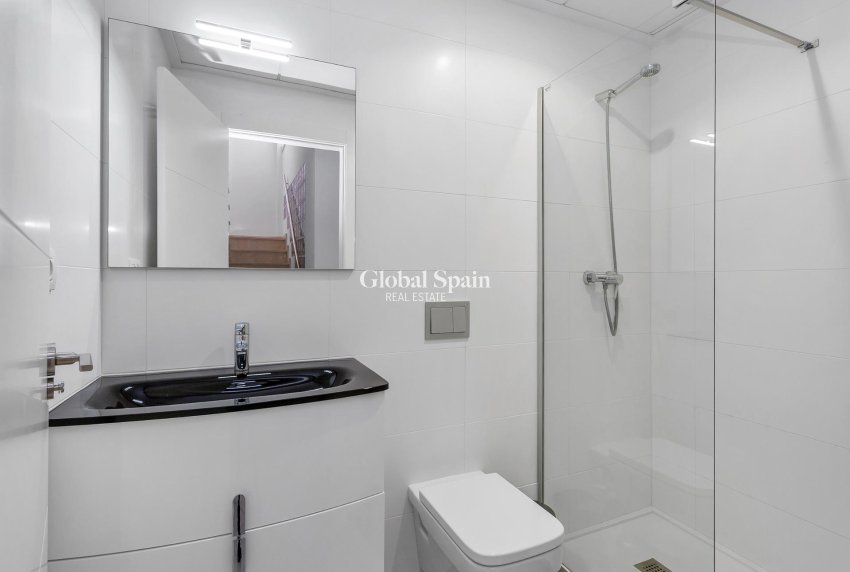 Wiederverkauf - Villa -
TORREVIEJA - Sector 25