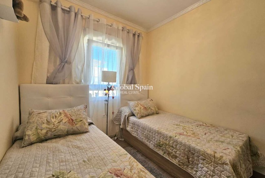 Wiederverkauf - VILLA -
TORREVIEJA - Torre del Moro