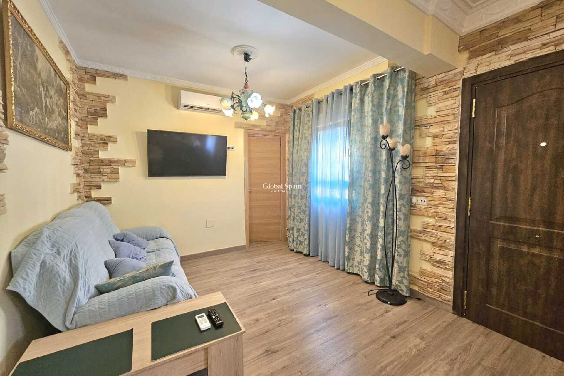 Wiederverkauf - VILLA -
TORREVIEJA - Torre del Moro