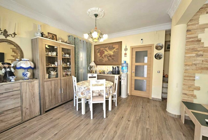 Wiederverkauf - VILLA -
TORREVIEJA - Torre del Moro