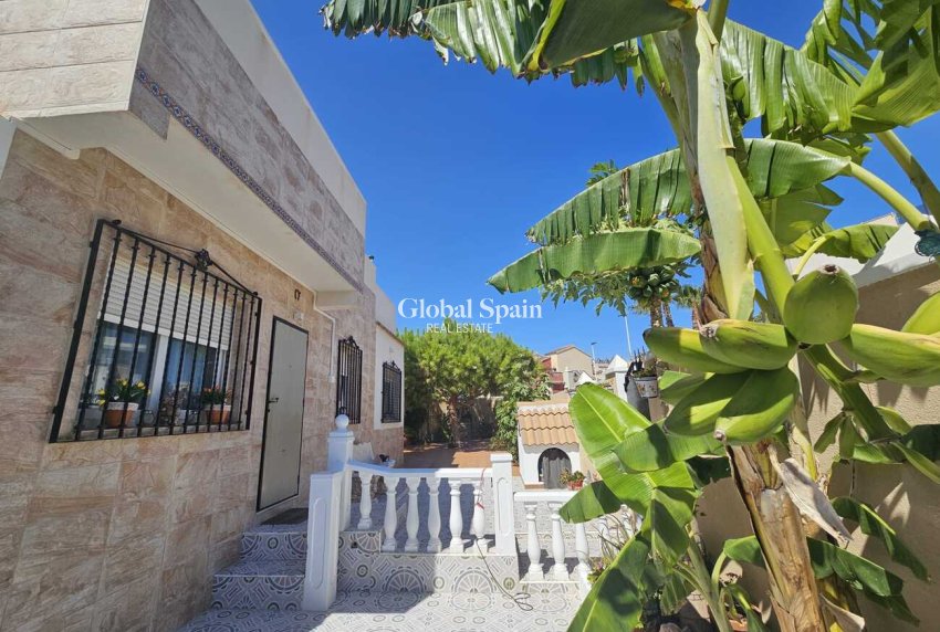 Wiederverkauf - VILLA -
TORREVIEJA - Torre del Moro