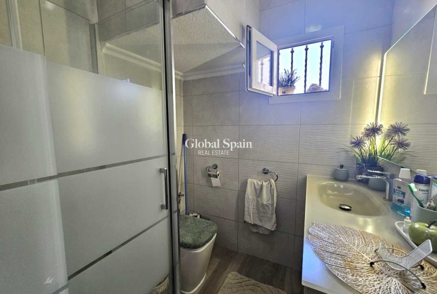 Wiederverkauf - VILLA -
TORREVIEJA - Torre del Moro