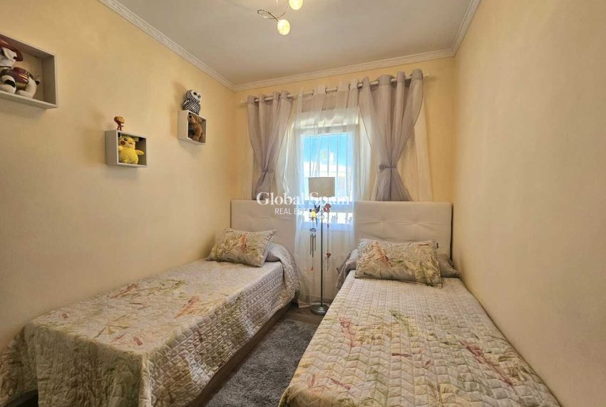 Wiederverkauf - VILLA -
TORREVIEJA - Torre del Moro