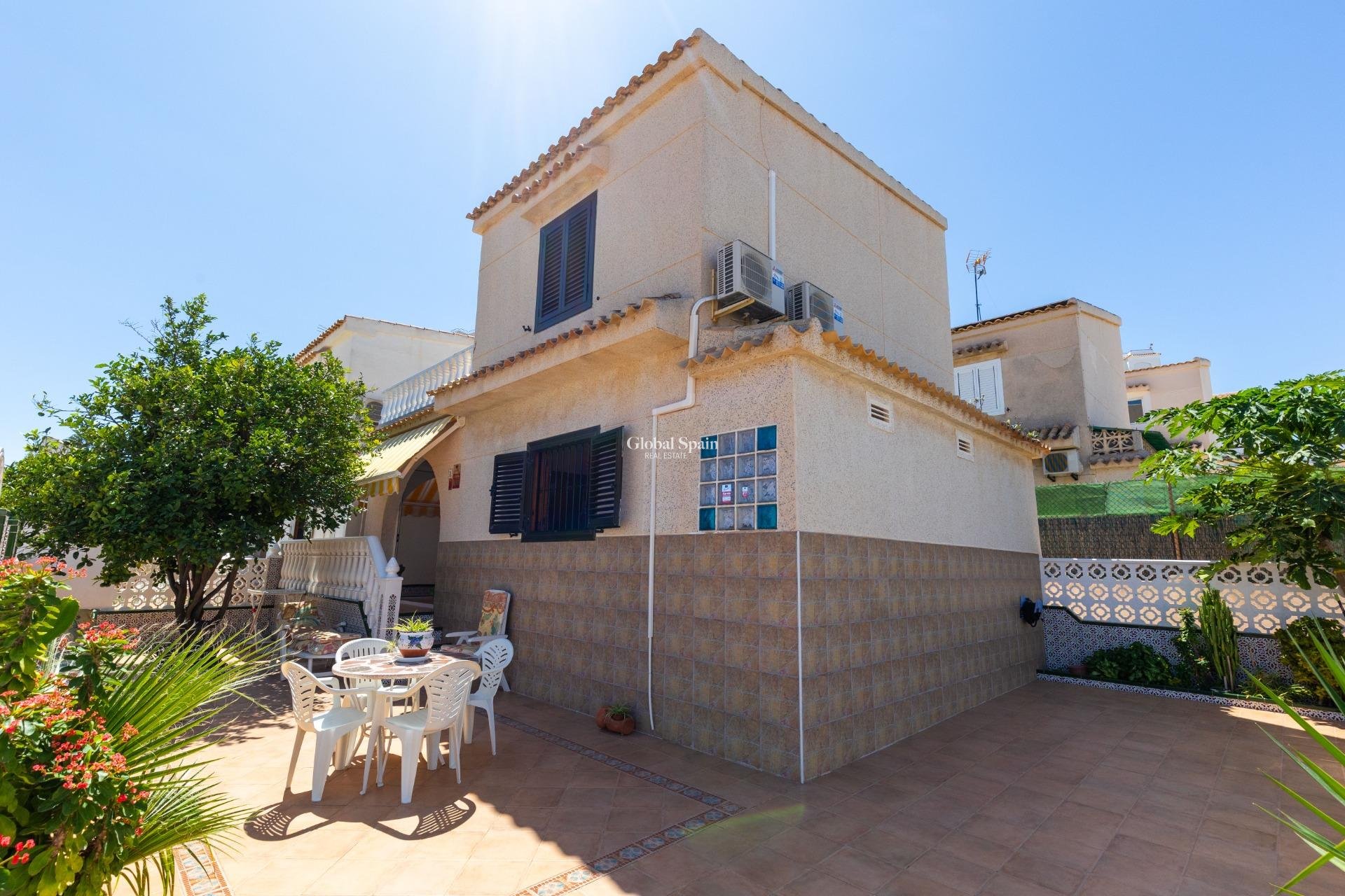 Wiederverkauf - Villa -
TORREVIEJA - Torreblanca