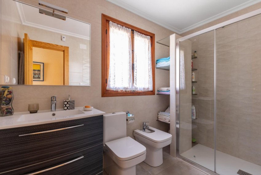 Wiederverkauf - Villa -
TORREVIEJA - Torreblanca