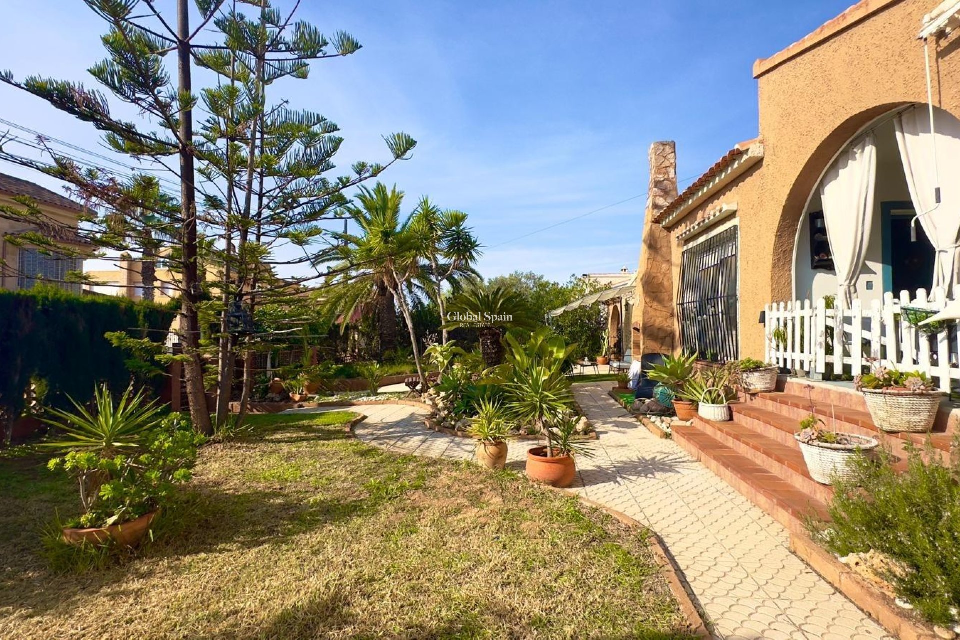 Wiederverkauf - VILLA -
TORREVIEJA - Torreblanca