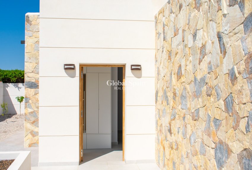 Wiederverkauf - VILLA -
TORREVIEJA - Torreta Florida