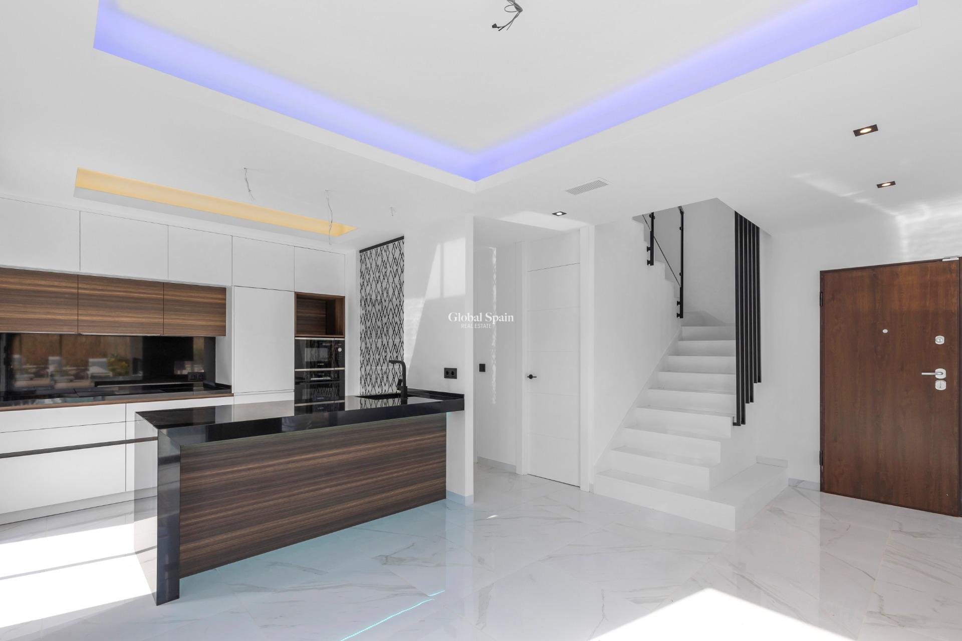 Wiederverkauf - VILLA -
TORREVIEJA - Torreta Florida