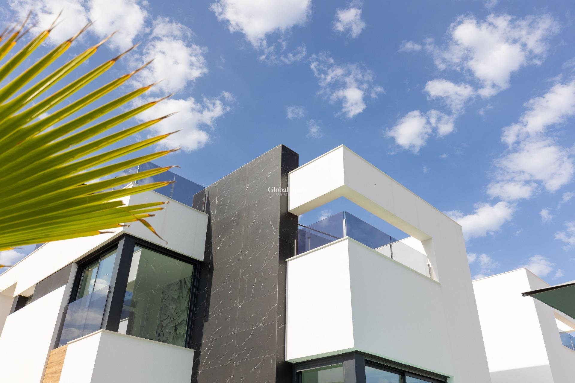 Wiederverkauf - VILLA -
TORREVIEJA - Torreta Florida