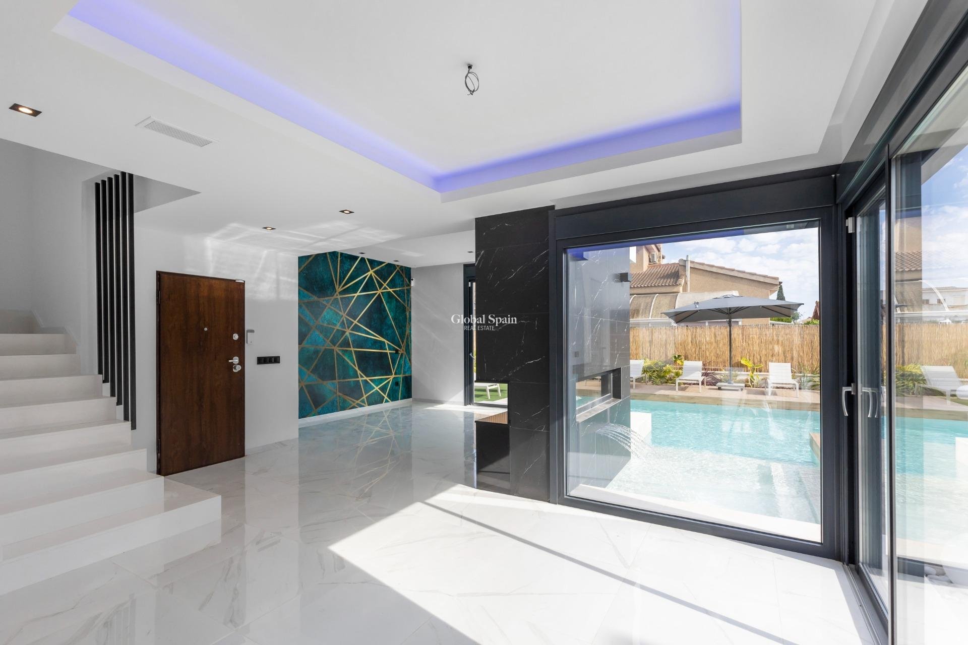 Wiederverkauf - VILLA -
TORREVIEJA - Torreta Florida