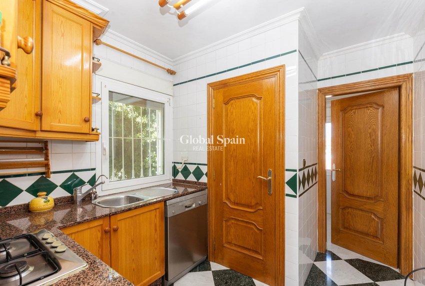 Wiederverkauf - VILLA -
TORREVIEJA - Torreta florida