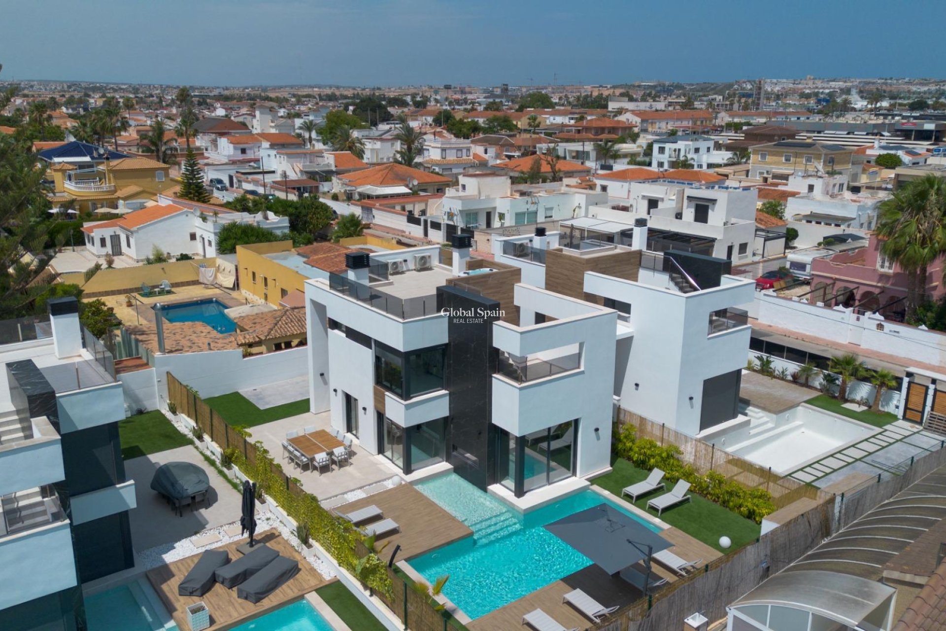 Wiederverkauf - VILLA -
TORREVIEJA - Torreta Florida