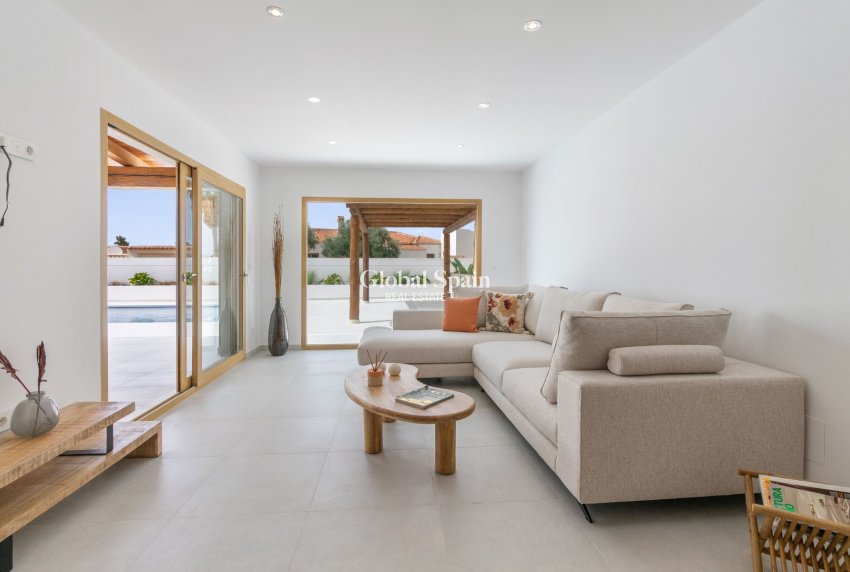 Wiederverkauf - Villa -
TORREVIEJA - Torreta Florida