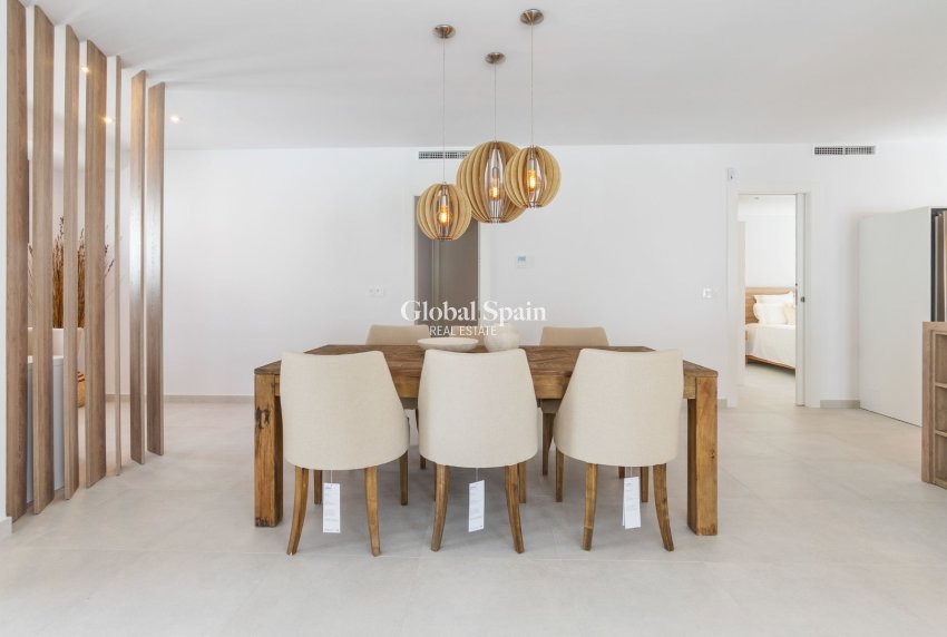 Wiederverkauf - Villa -
TORREVIEJA - Torreta Florida