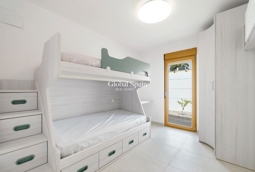 Wiederverkauf - Villa -
TORREVIEJA - Torreta Florida